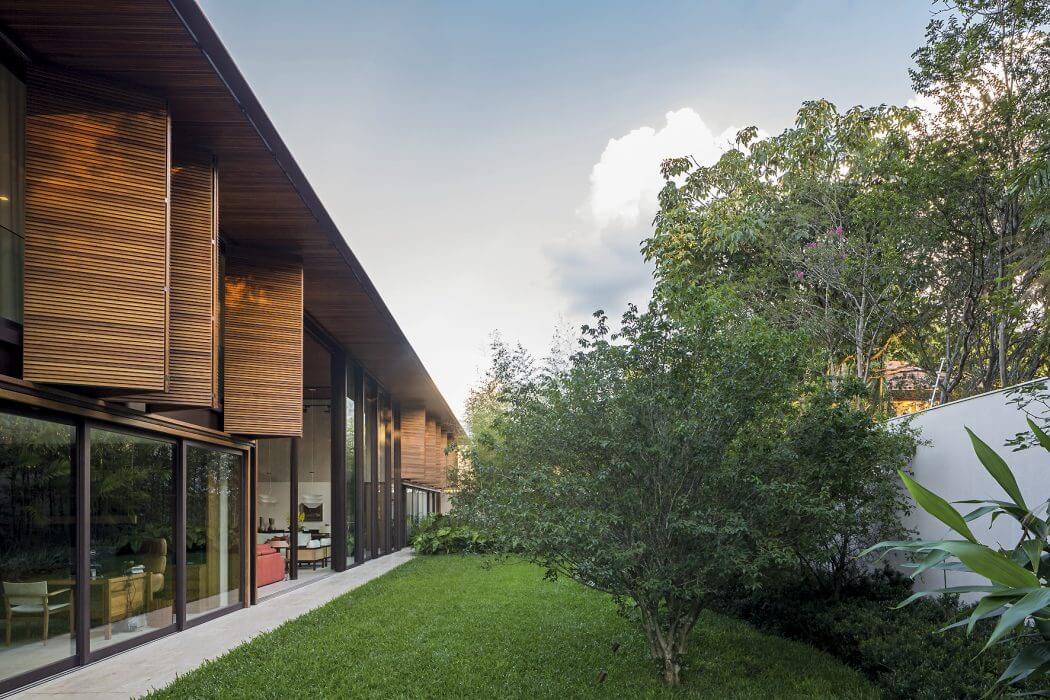 MLA House by Jacobsen Arquitetura - 6