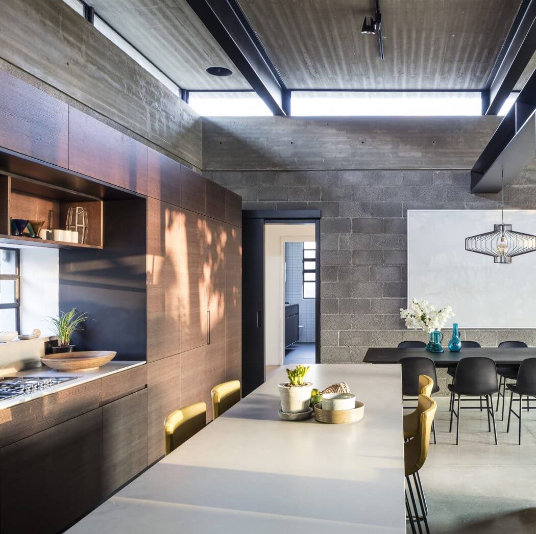Bare House by Jacobs-Yaniv Architects - 5