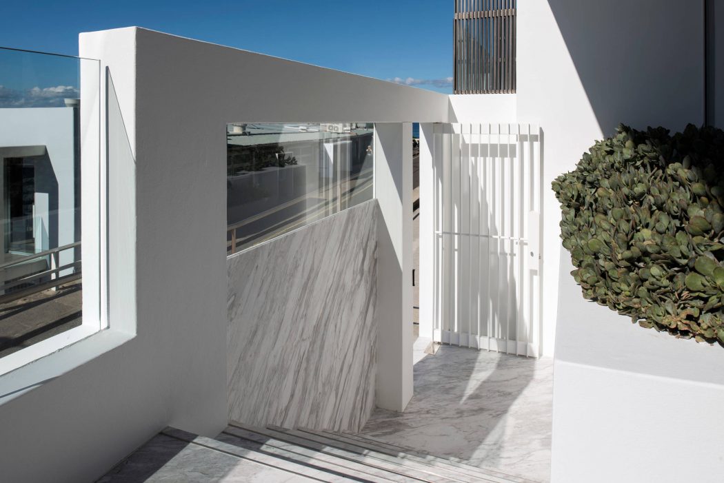 Bondi Apartment by Trend Constructions - 10