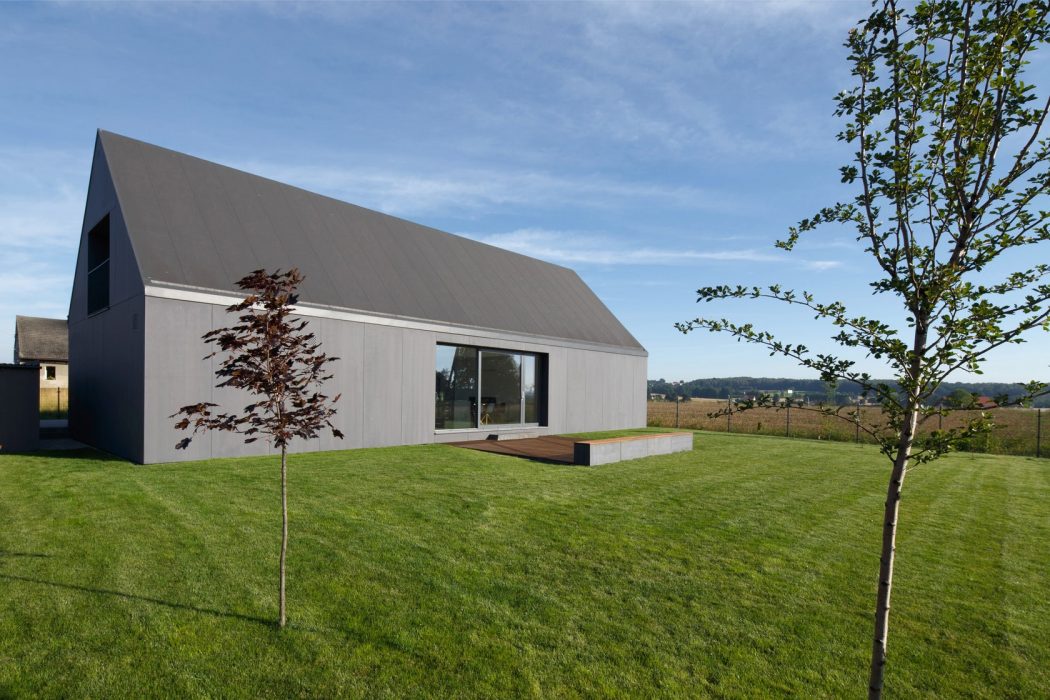 Suburban House by TTAT - 8