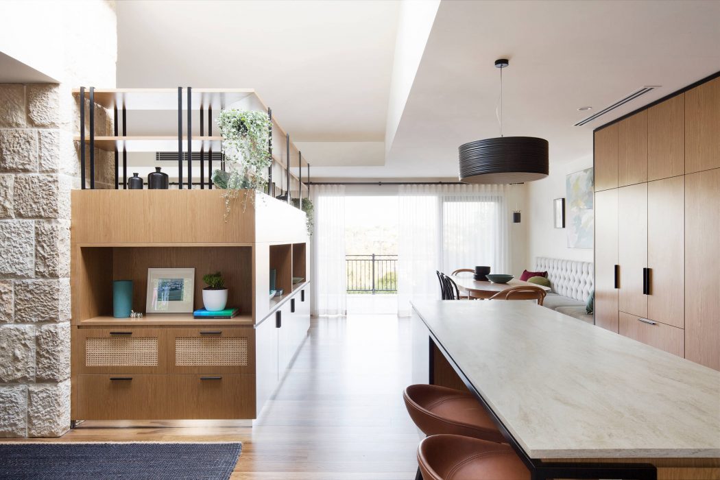 Castlecrag Residence by Woods and Warner - 4
