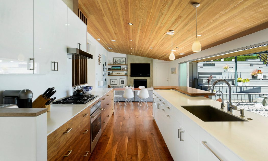 Home in Pacific Palisades by Waconah Construction - 7