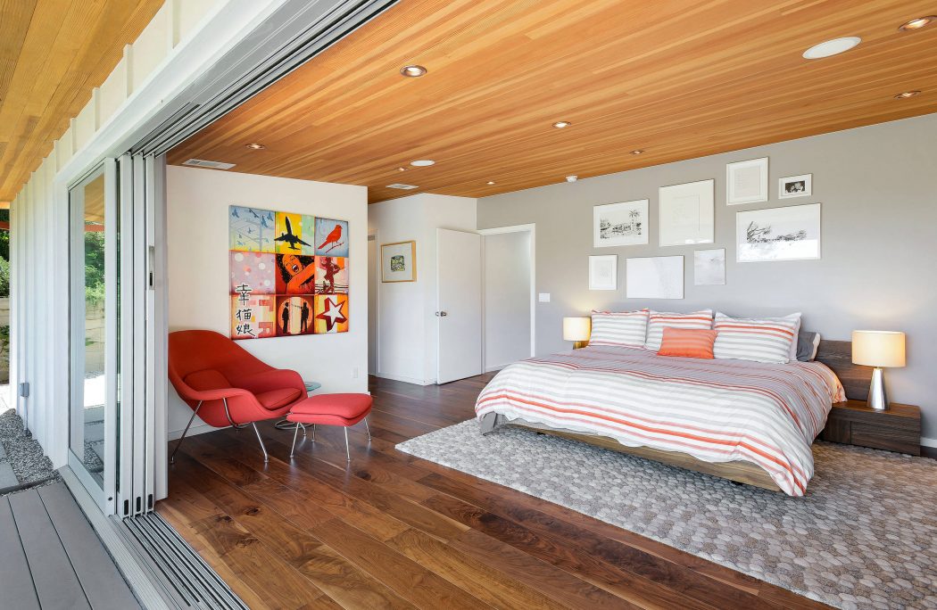 Home in Pacific Palisades by Waconah Construction - 13