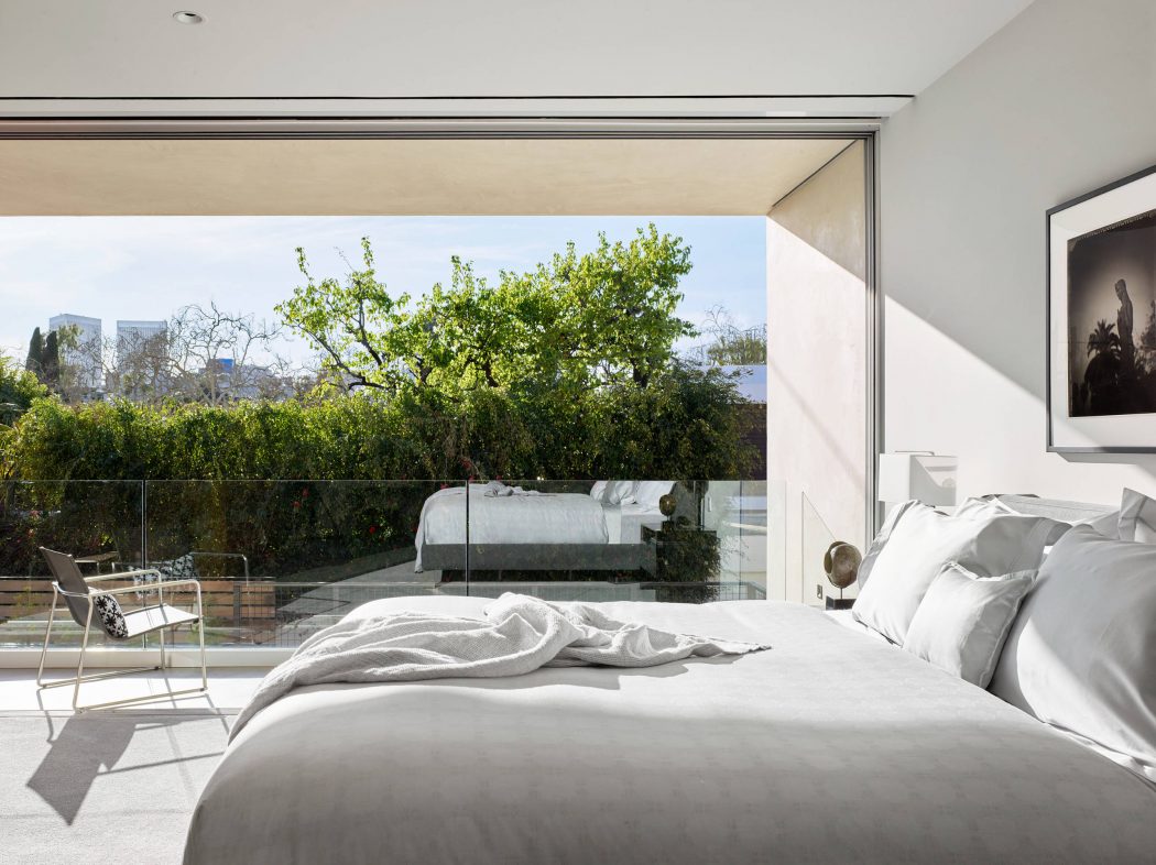 Crescent Drive Home by Ehrlich Yanai Rhee Chaney Architects - 8