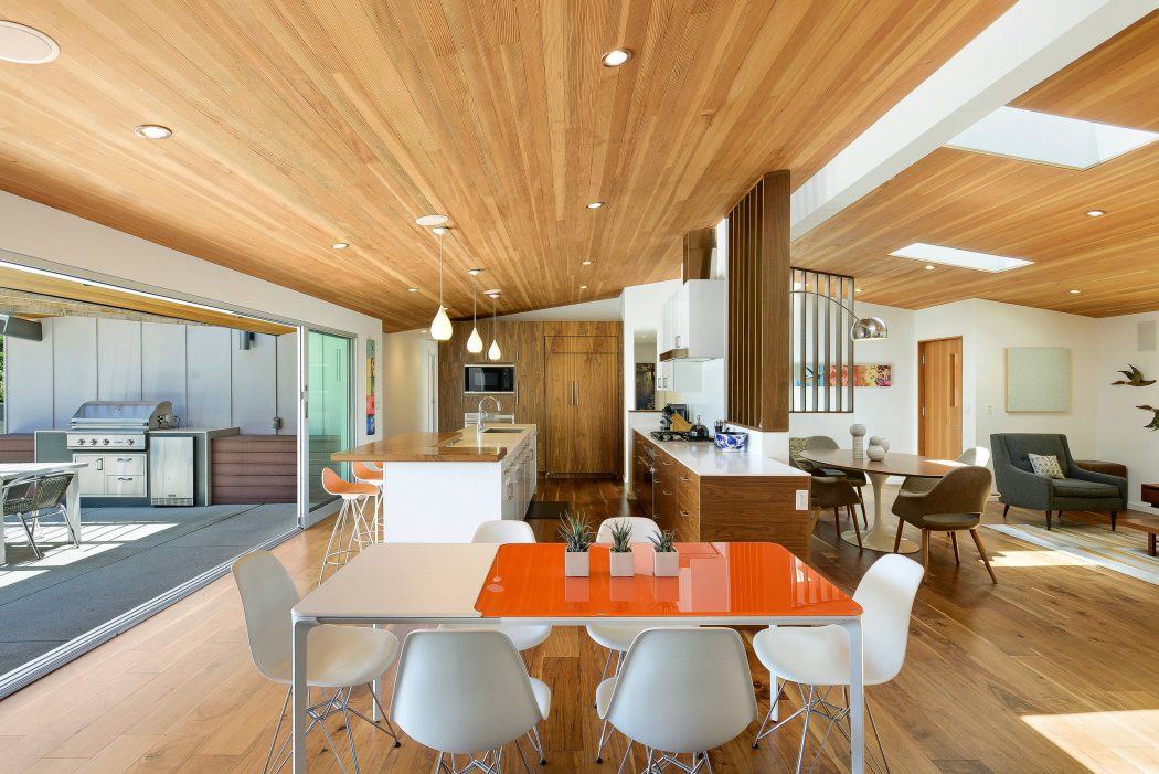 Home in Pacific Palisades by Waconah Construction - 9