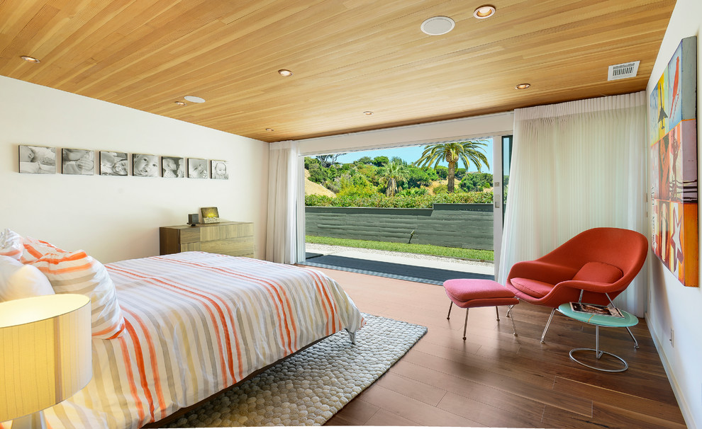 Home in Pacific Palisades by Waconah Construction - 11