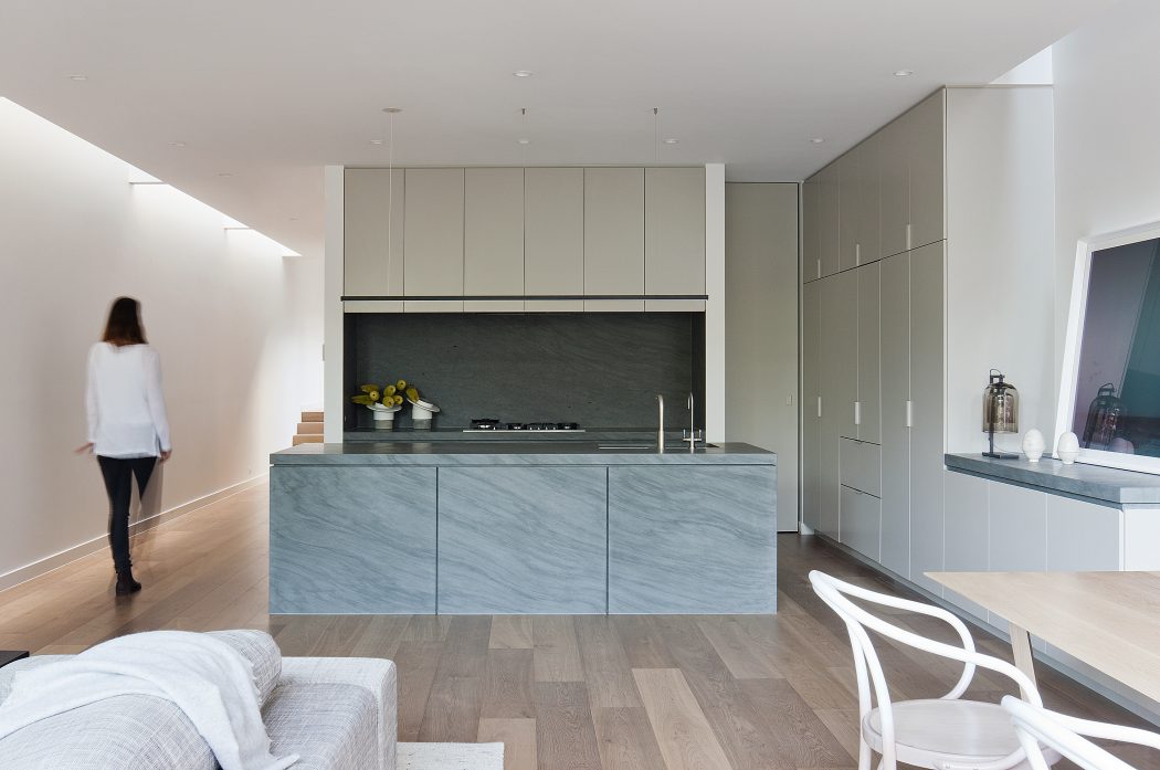Courtyard House by Robson Rak Architects - 11