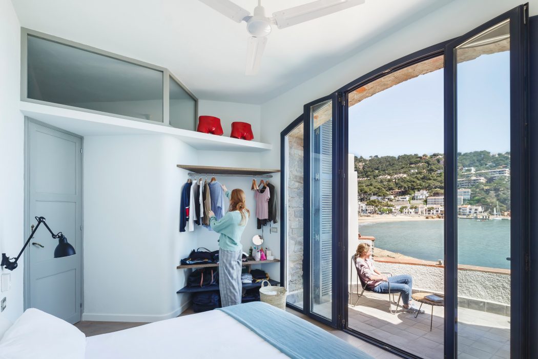 Beach House by Nook Architects - 11