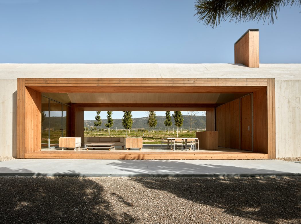 Cottage in Fontanars dels Alforins by Ramon Esteve Estudio - 2