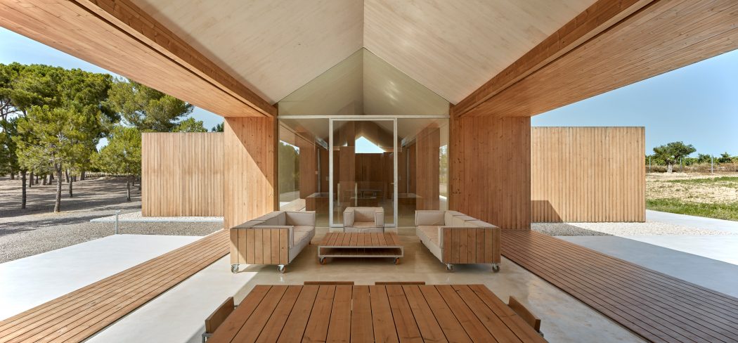Cottage in Fontanars dels Alforins by Ramon Esteve Estudio - 5
