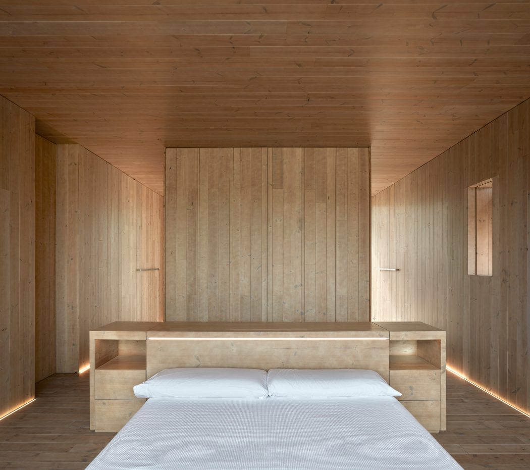 Cottage in Fontanars dels Alforins by Ramon Esteve Estudio - 9