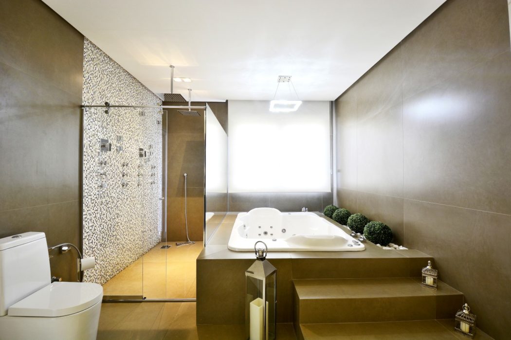 Contemporary Home in Brazil by Marcelo Minuscoli - 9