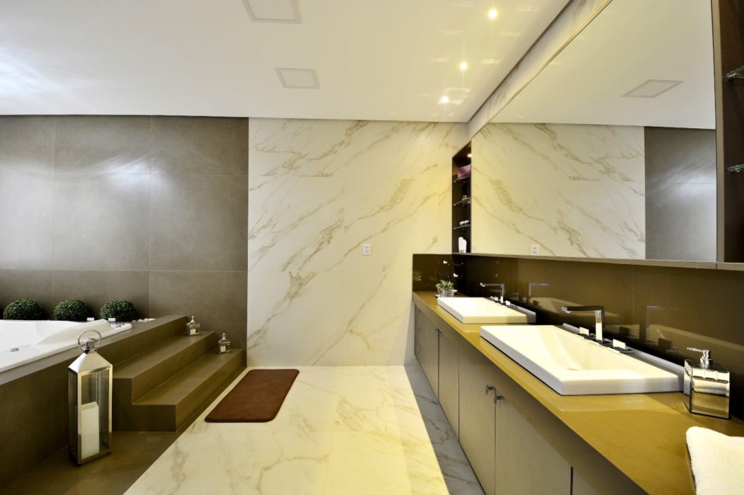 Contemporary Home in Brazil by Marcelo Minuscoli - 8