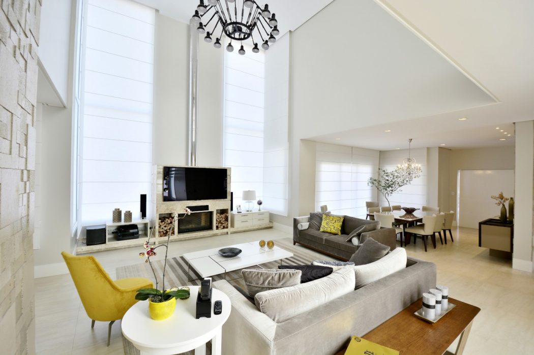 Contemporary Home in Brazil by Marcelo Minuscoli - 2
