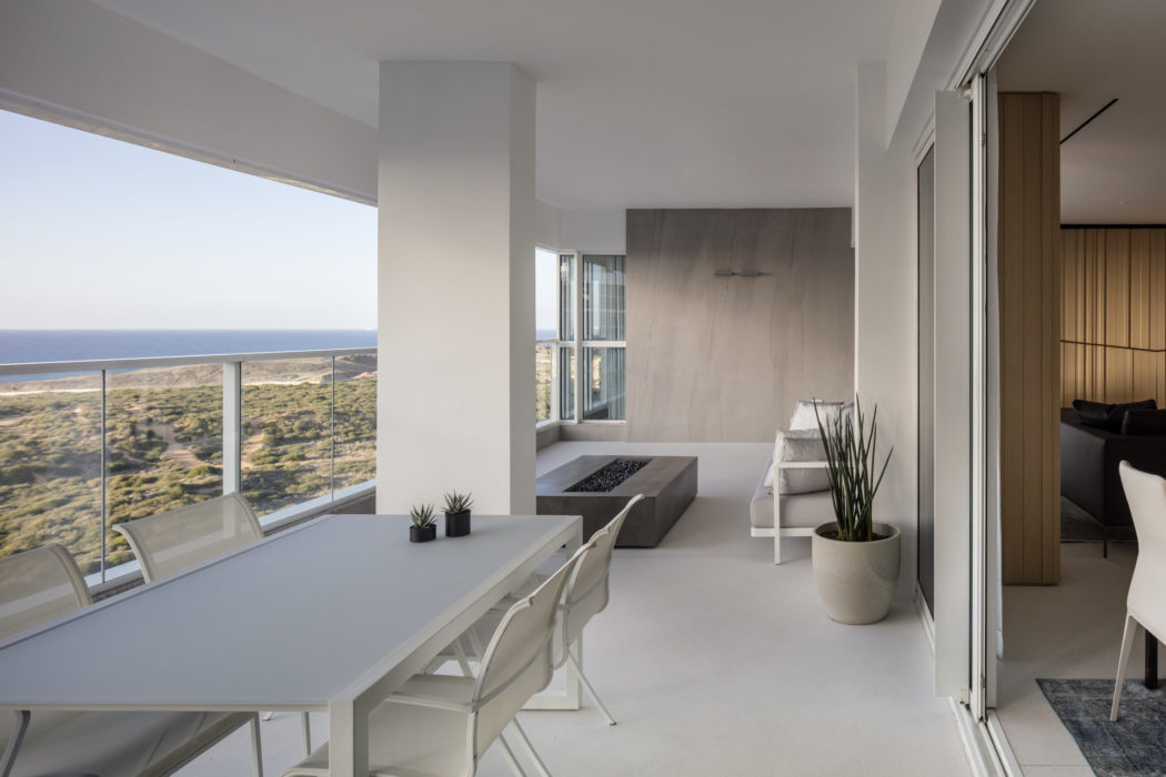 Apartment by the Sea by Tal Goldsmith Fish Design Studio - 7