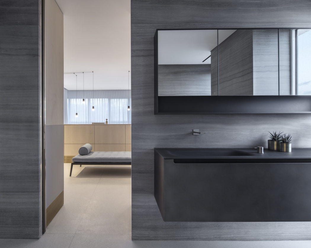 Apartment by the Sea by Tal Goldsmith Fish Design Studio - 9