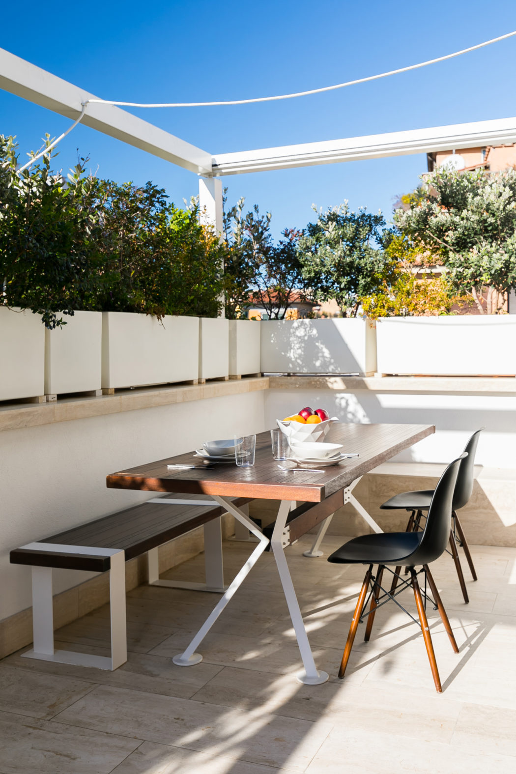 Apartment in Rome by Franz Moscati - 9