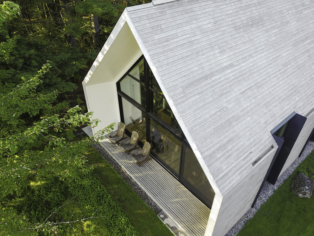 Modern Lake House by Yiacouvakis Hamelin Architectes - 9