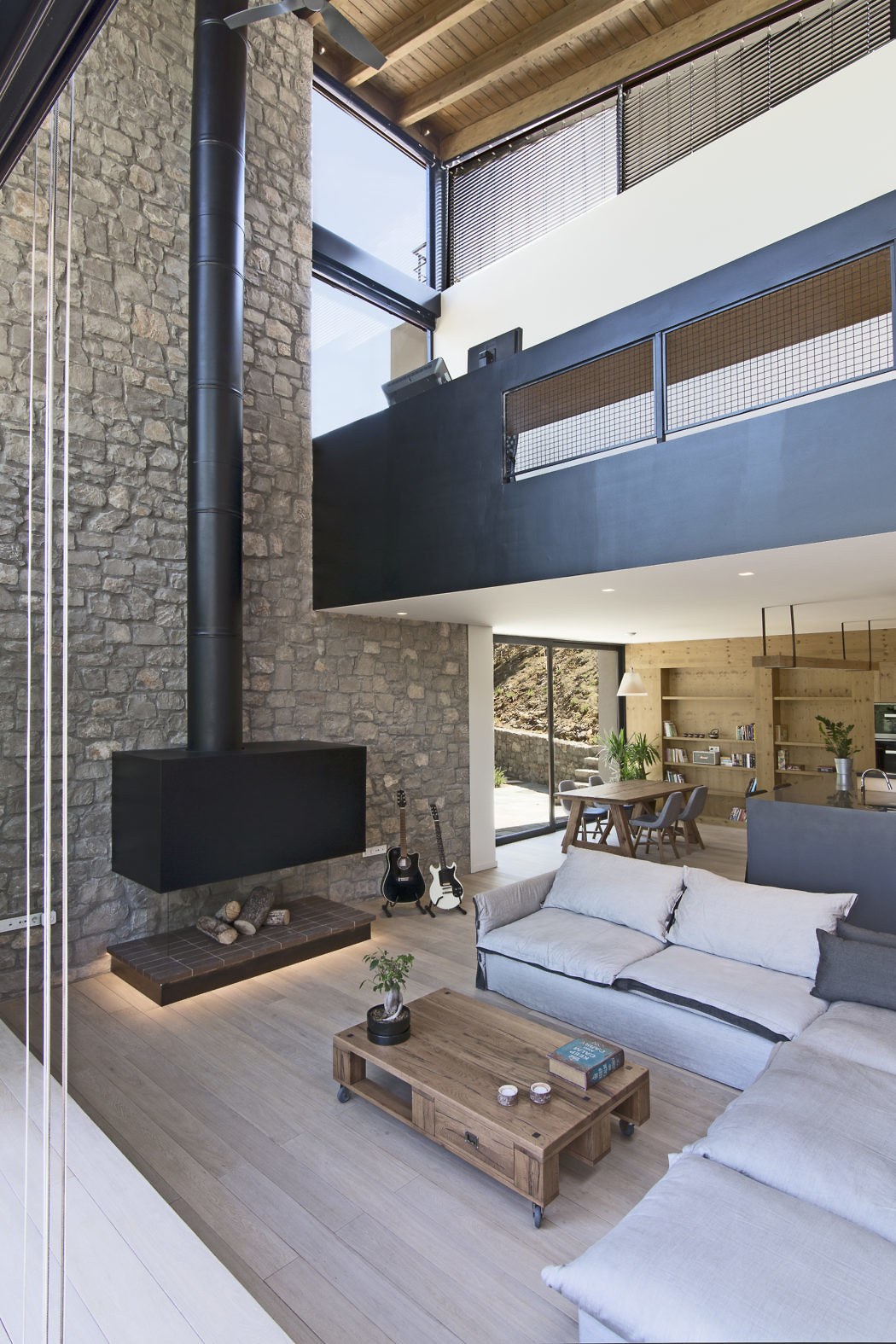Wedge House by Schema Architecture & Engineering - 1