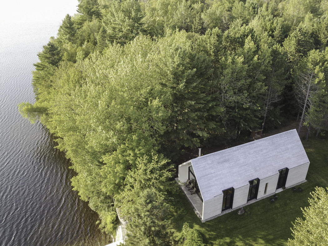 Modern Lake House by Yiacouvakis Hamelin Architectes - 8