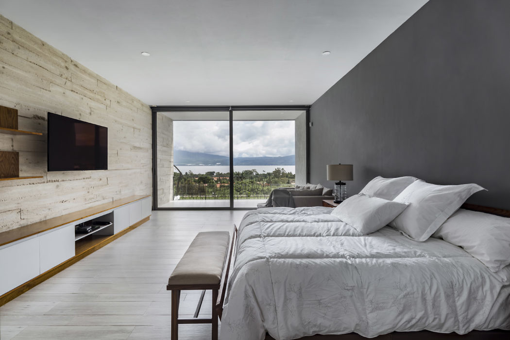 Casa Lago by Farq Arquitectos - 4
