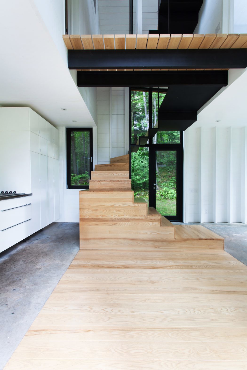 House in Sutton by YH2 - 3