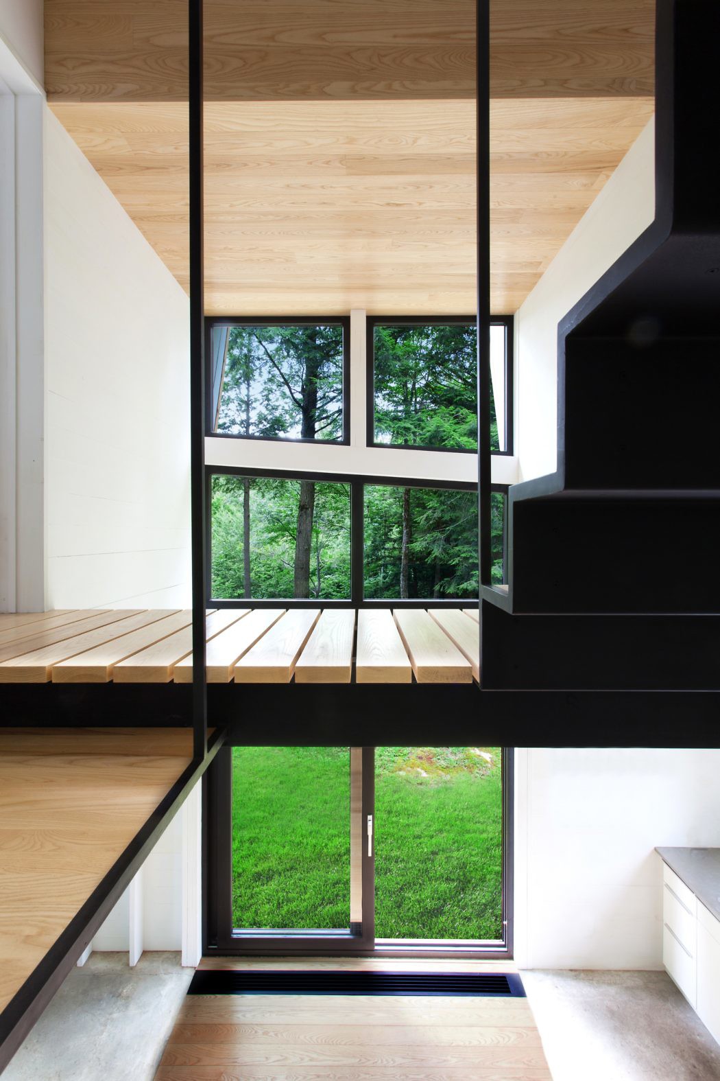 House in Sutton by YH2 - 6