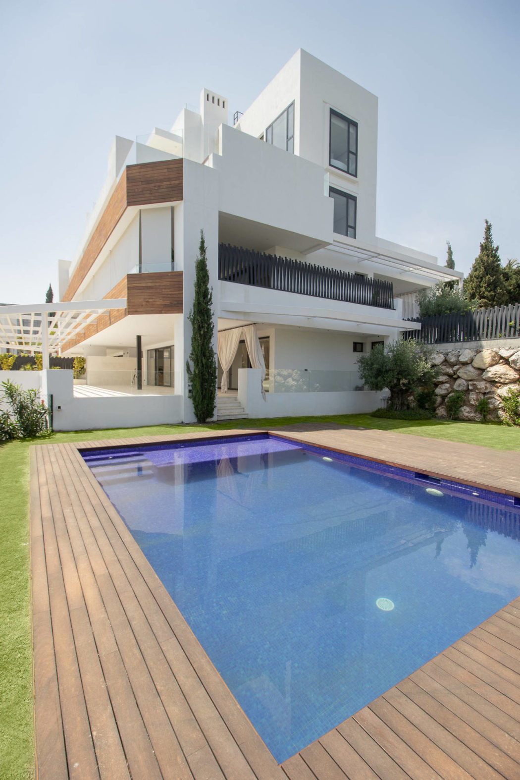 Contemporary Residence in Spain - 7