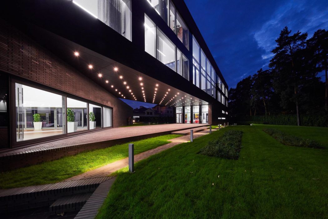 Contemporary Residence in Usovo - 8