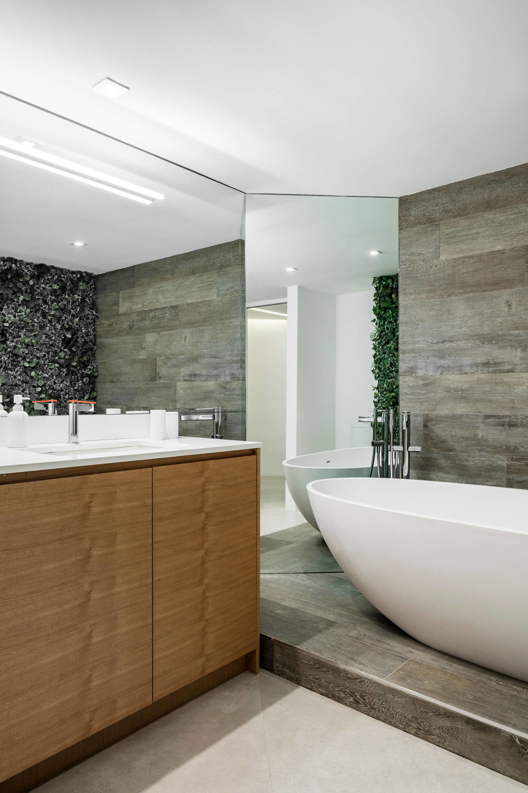 Williams Island Blvd by Mila Design - 10