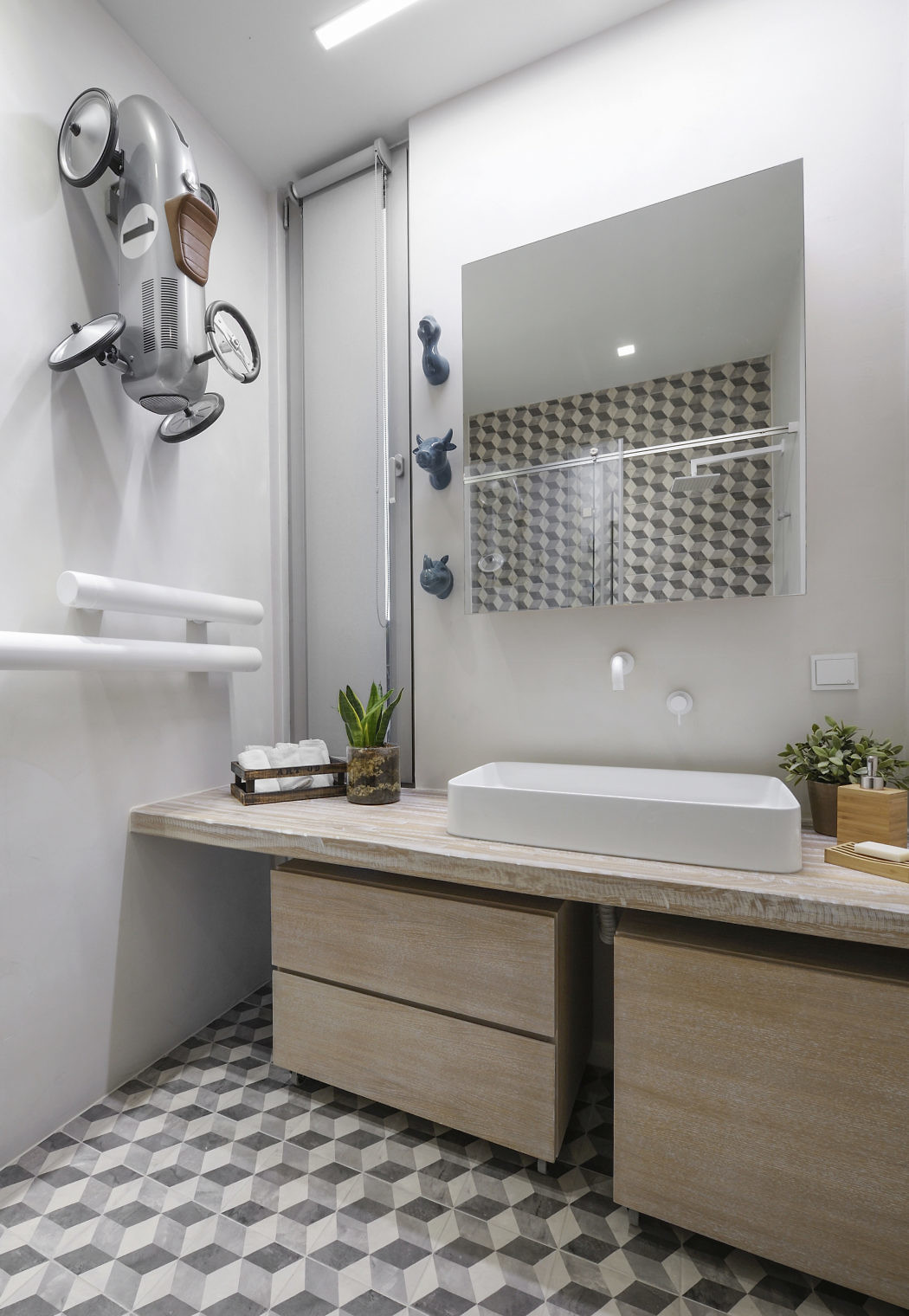 The Raw Apartment by Makridis Associates - 8