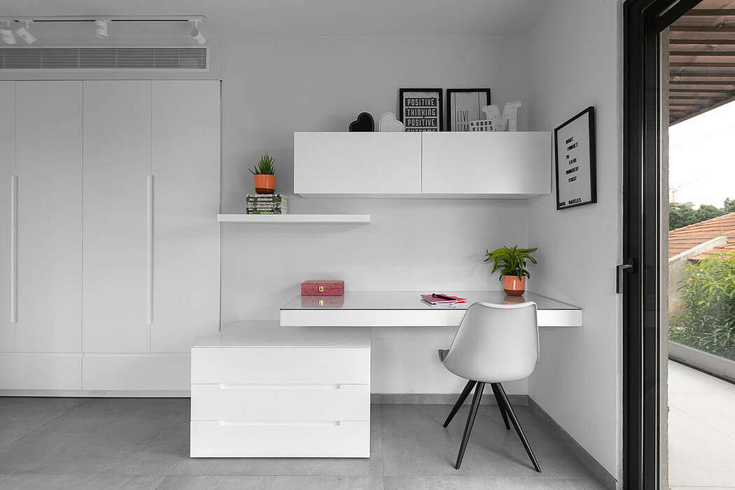 Urban House by Studio Makom - 10