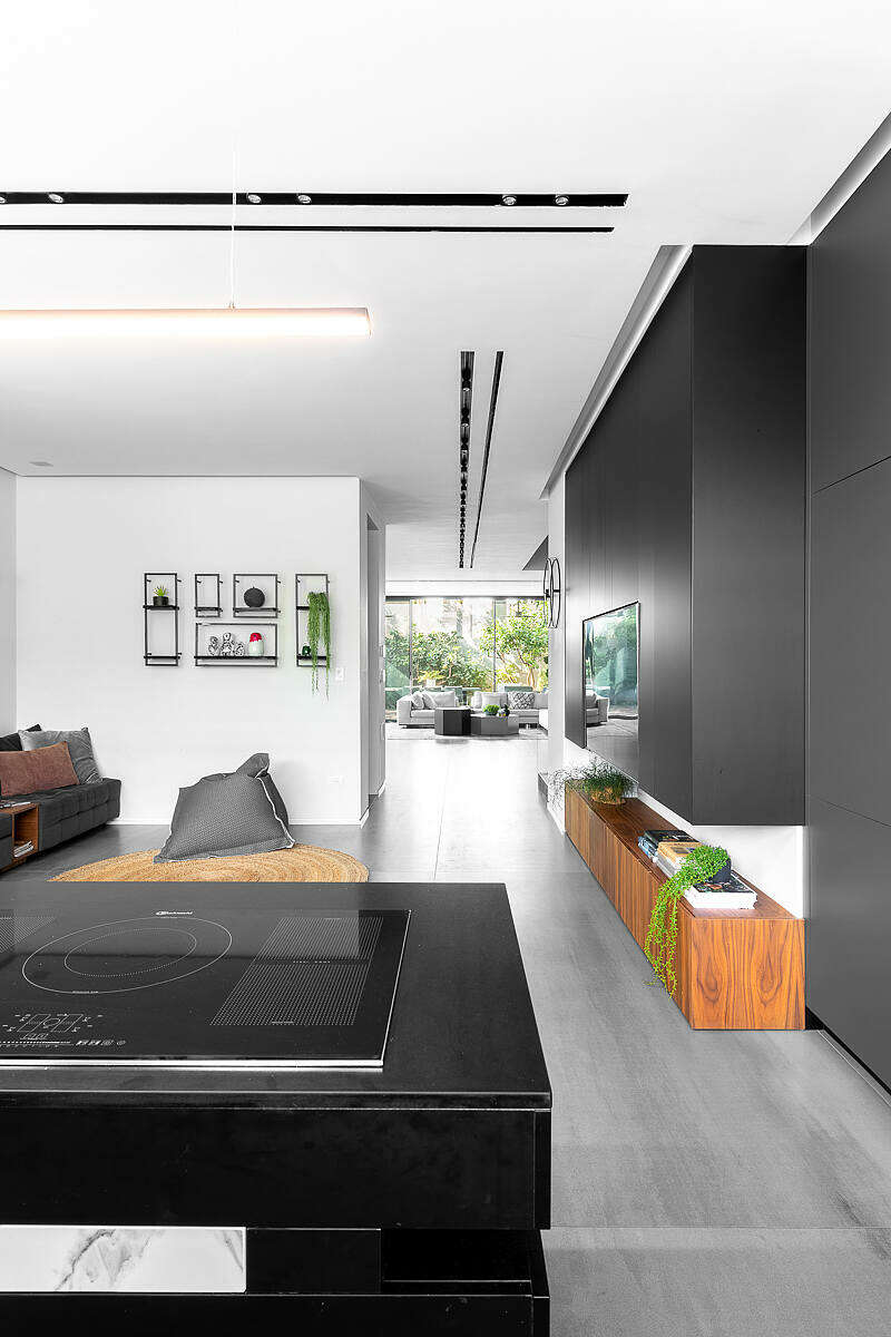 Urban House by Studio Makom - 6