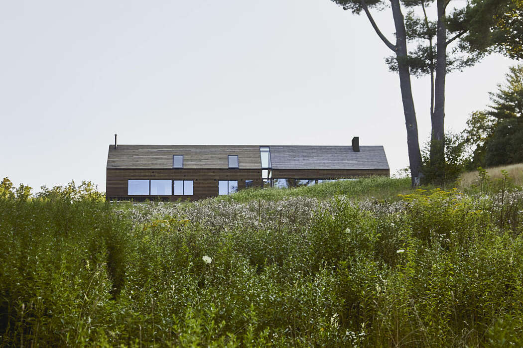 House in Silvernails by Amalgam Studio - 13