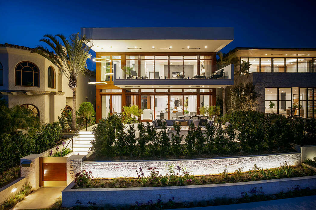 Contemporary Oceanscape by Nicholson Companies - 10