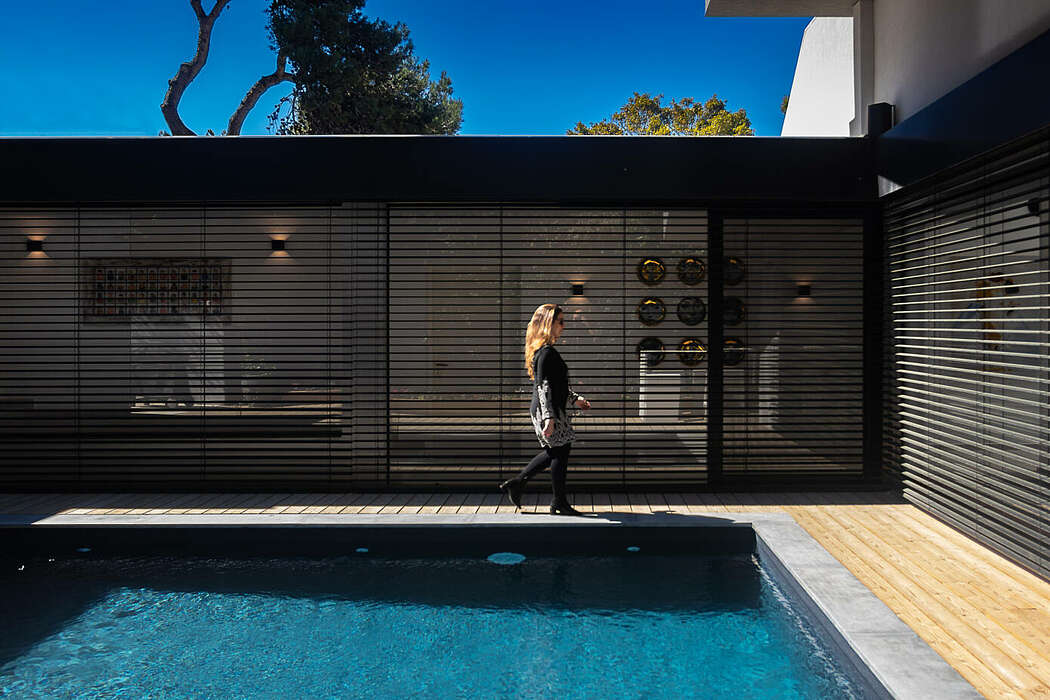 Residence in Haifa by Saab Architects - 13