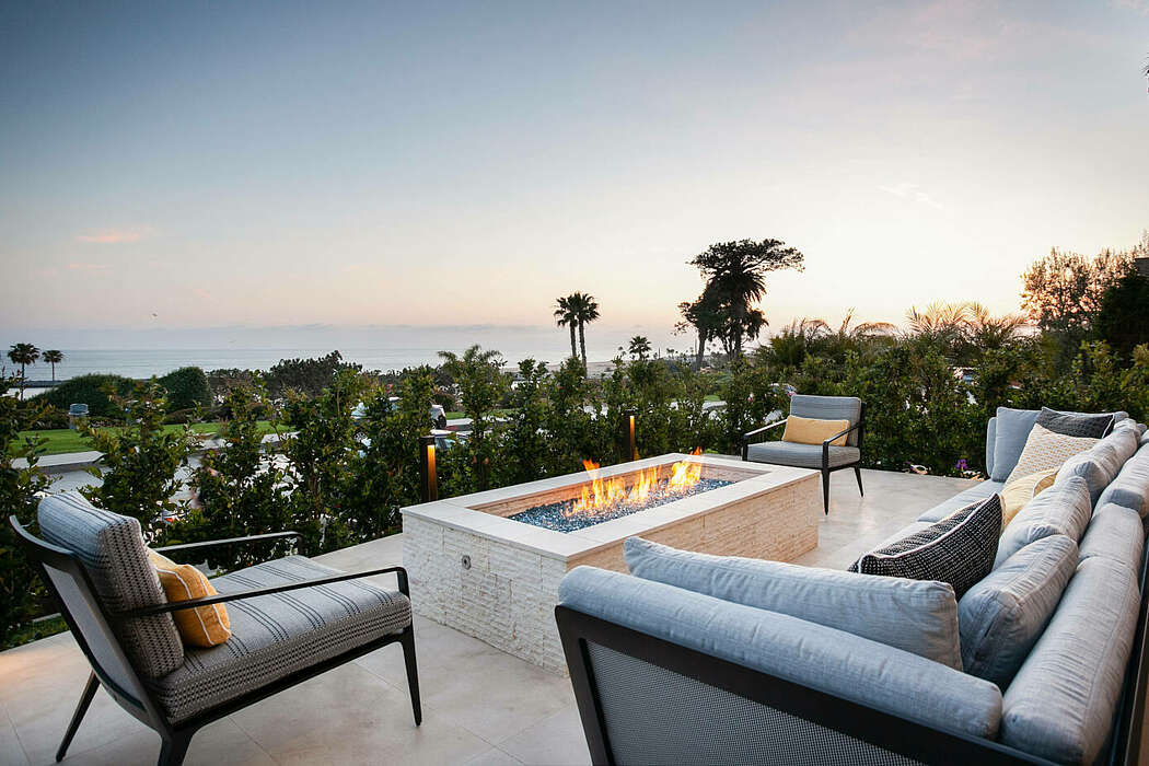 Contemporary Oceanscape by Nicholson Companies - 9
