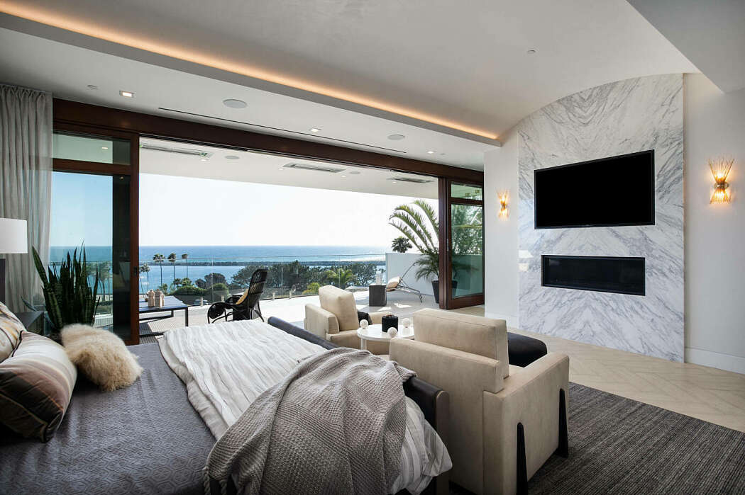 Contemporary Oceanscape by Nicholson Companies - 5