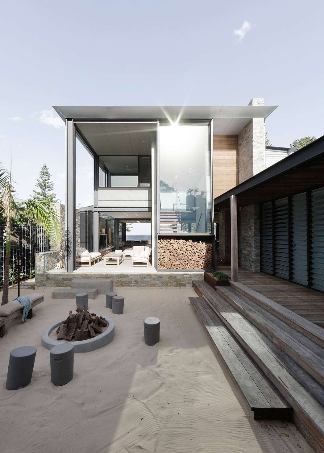 Beach House by Architecture Saville Isaacs - 9