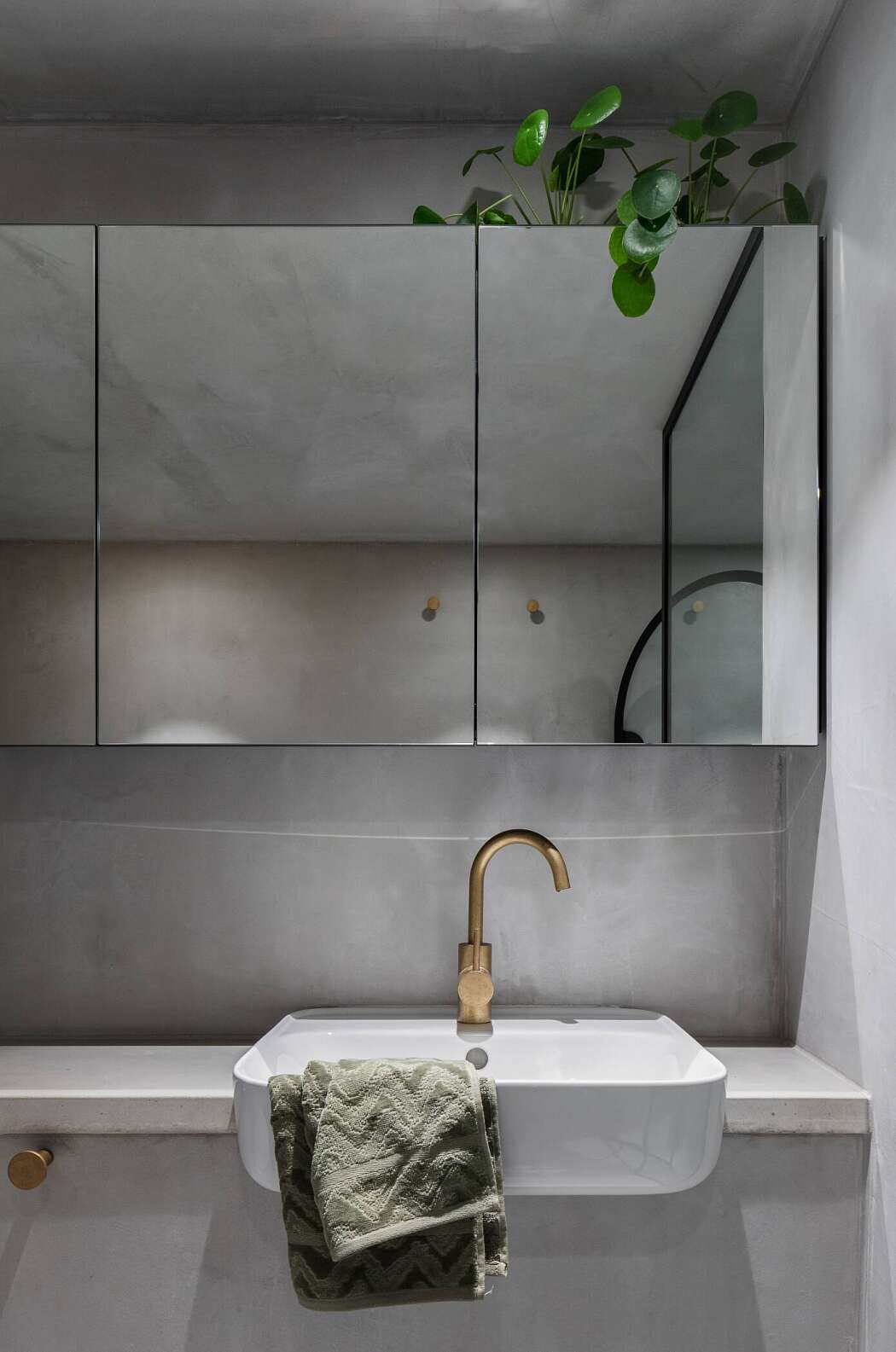 Loft in Sydney by Killing Matt Woods - 8