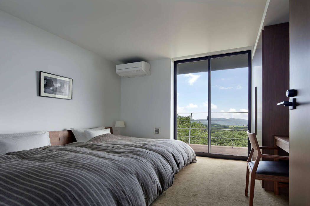 Lake Ashi Home by Starchitects - 8