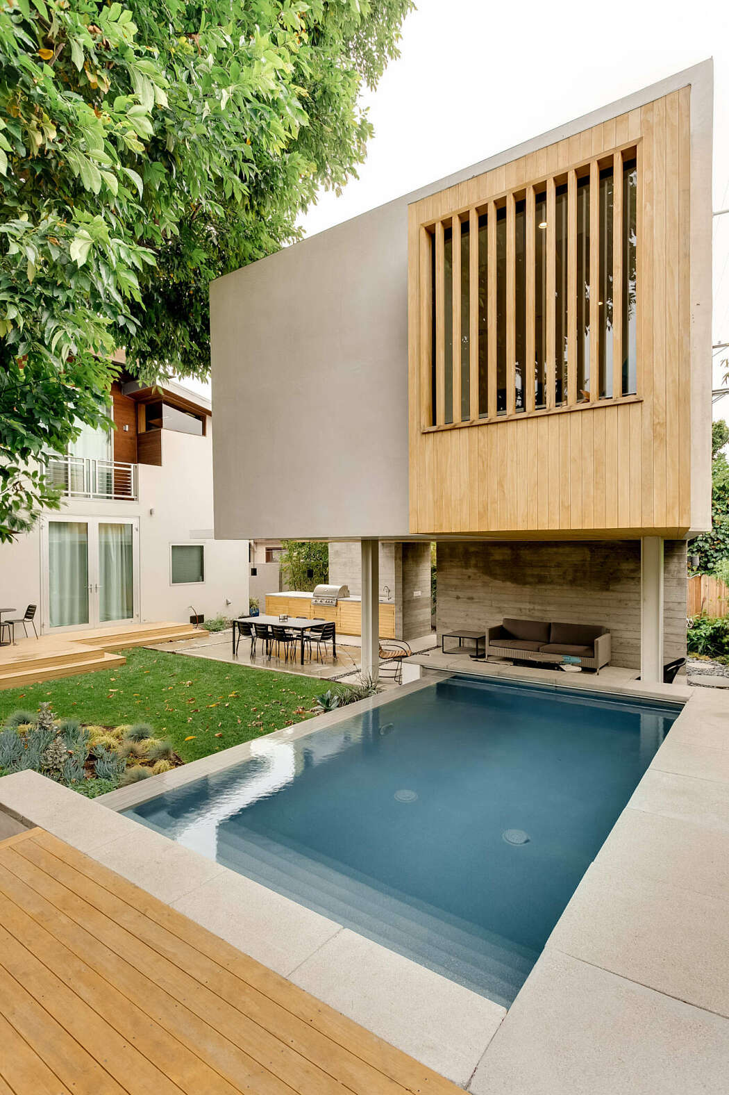 Contemporary Pool House by Racing Green - 4