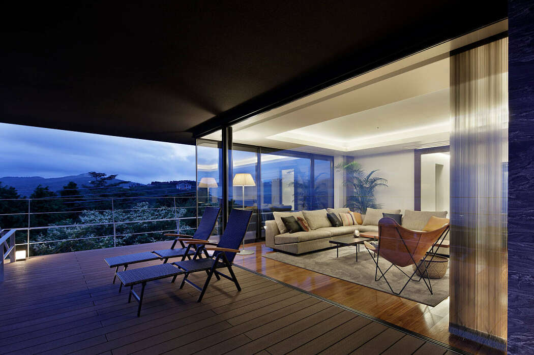 Lake Ashi Home by Starchitects - 6