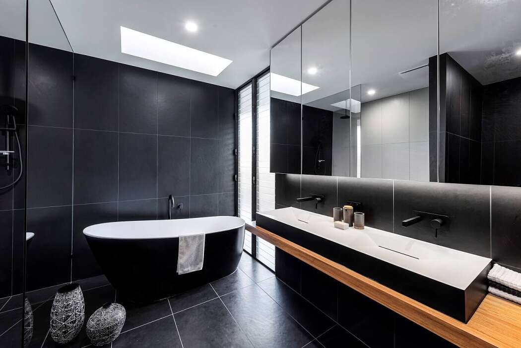 Gold Coast House by MRA Design - 6