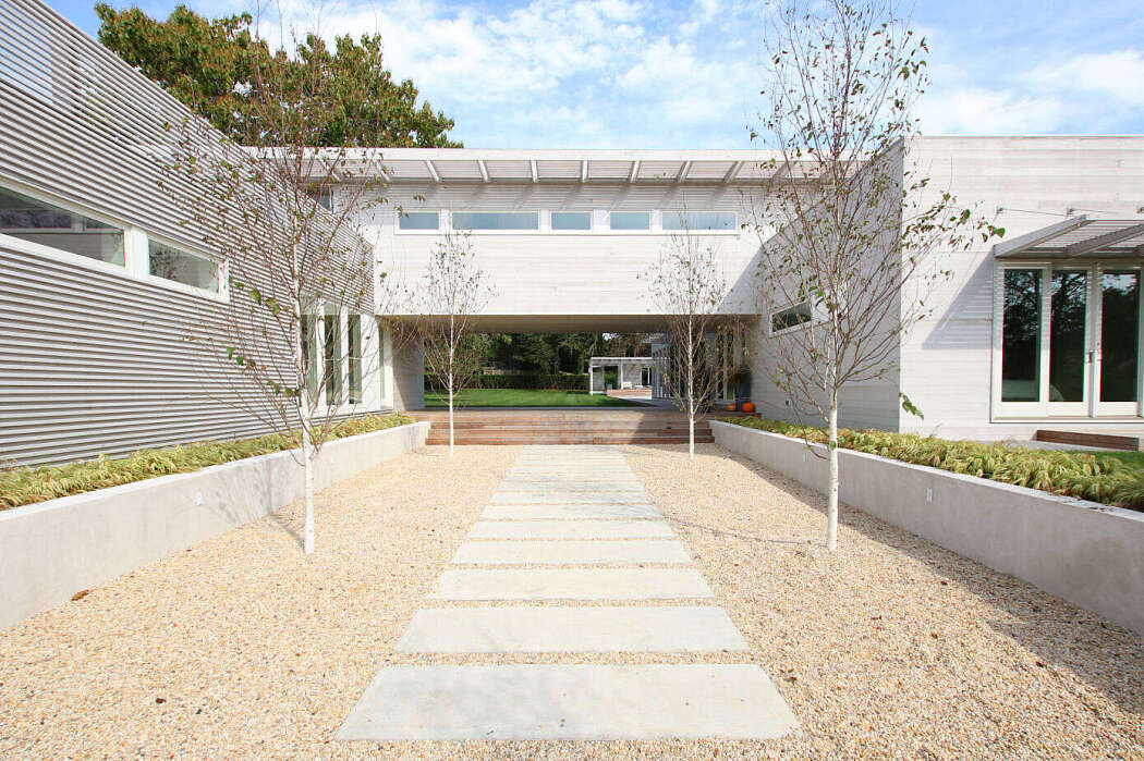 Bridgehampton House by Resolution: 4 Architecture - 10