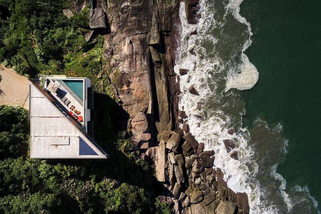 Peninsula House by Bernardes Arquitetura - 5