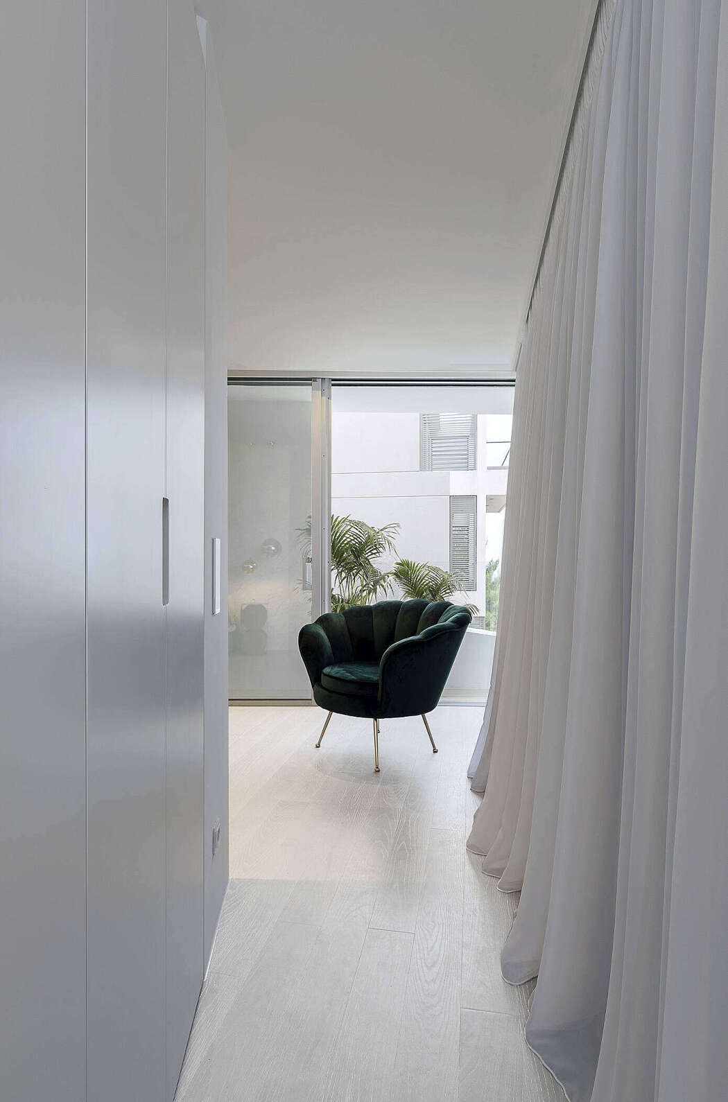 H77 Diamond House by 314 Architecture Studio - 3