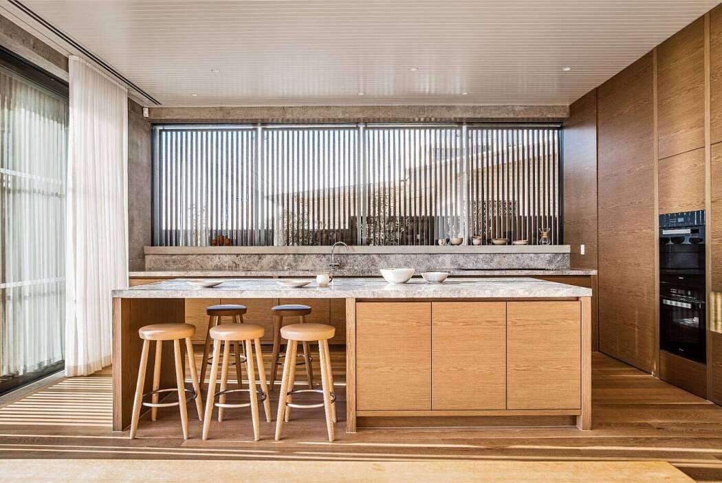 Mermaid Beach Residence by B.E Architecture - 2