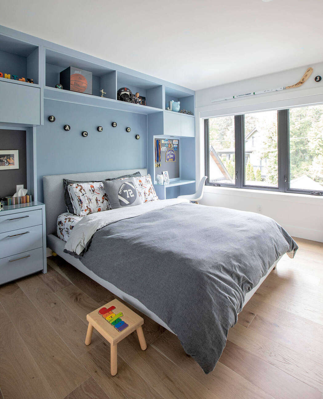 Mid Century Modern Home by Devise Design - 10