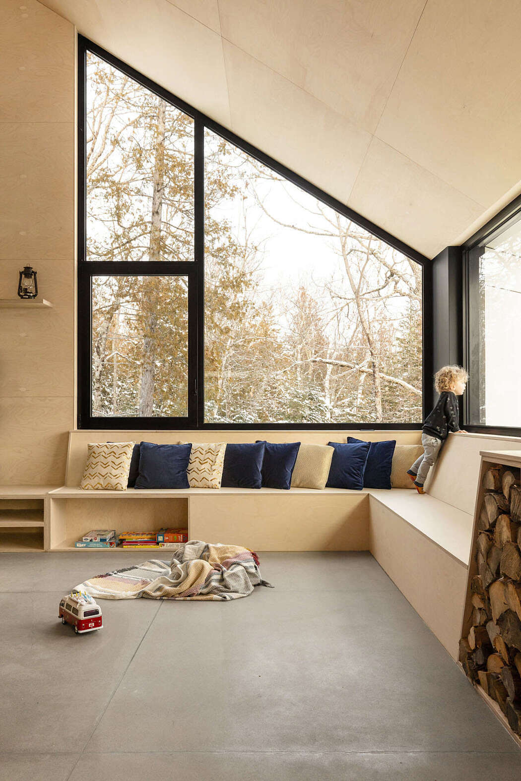 Cabin A by Bourgeois / Lechasseur Architectes - 4